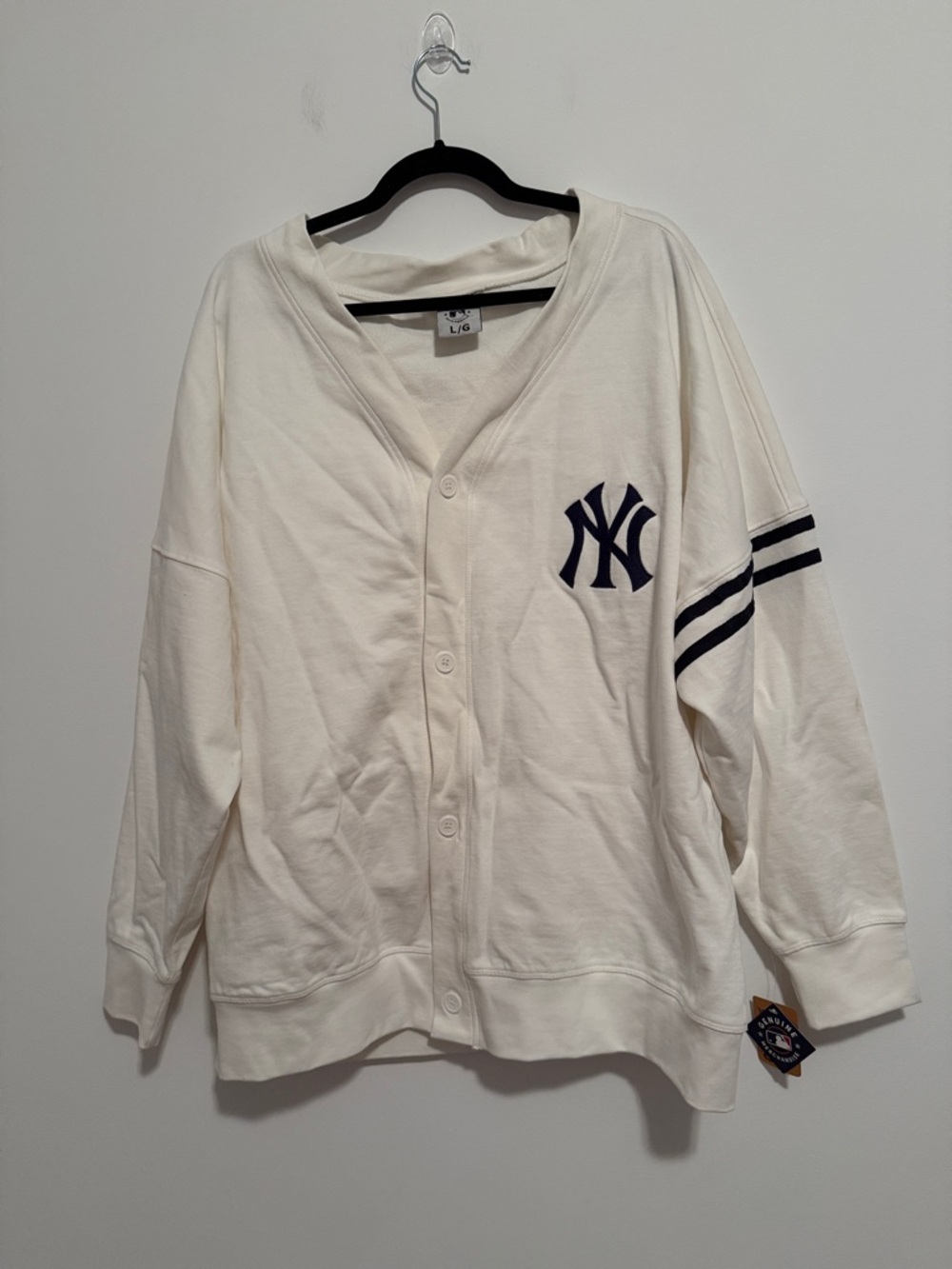NWT New York Yankees Cream Button-Up Cardigan with Navy Logo